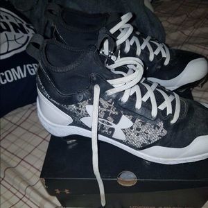Softball cleats
